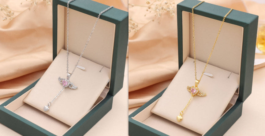 Colar Coração Cupido com Asas de Anjo – Elegância e Romance